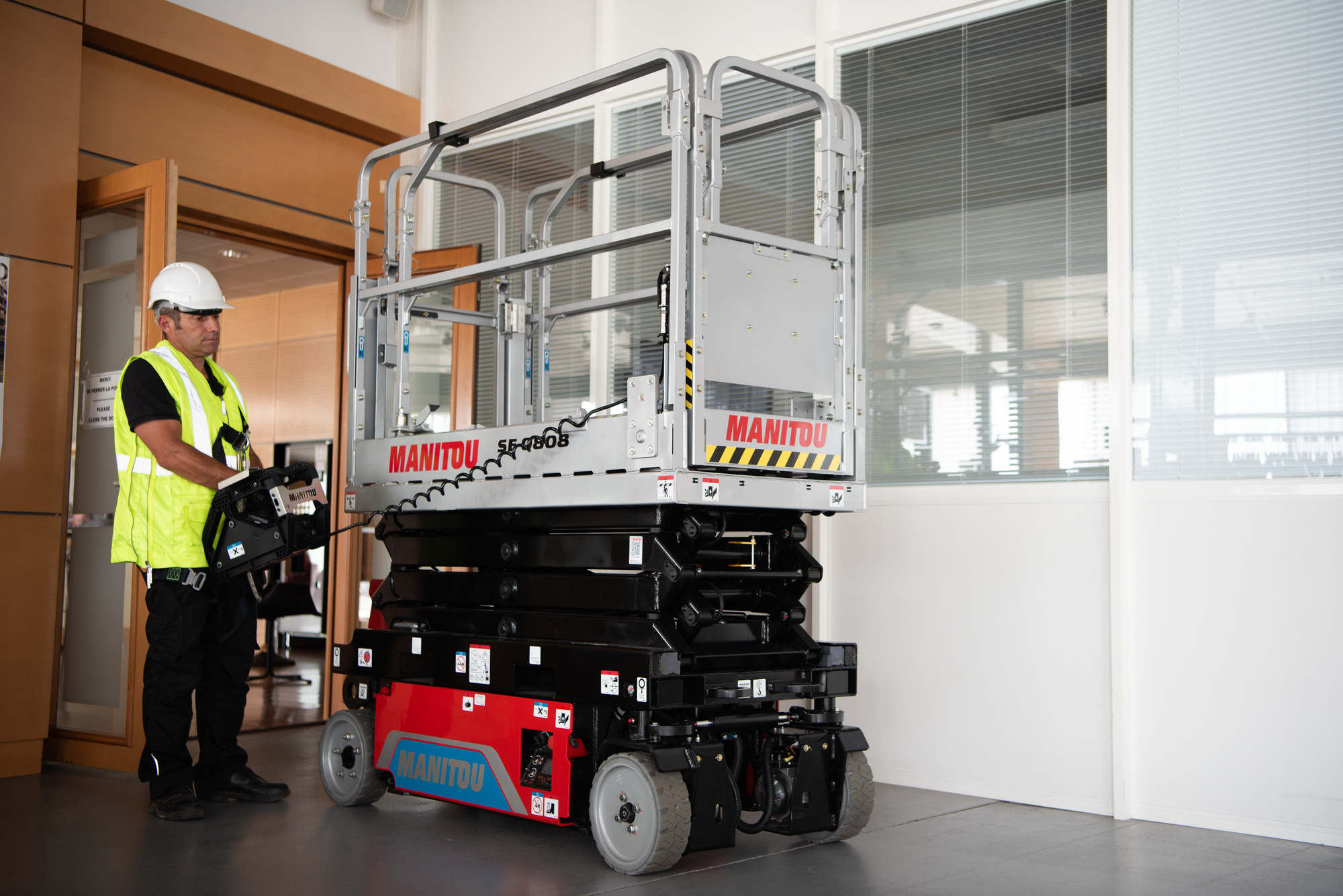 MANITOU SE 1008 - Imagen 3